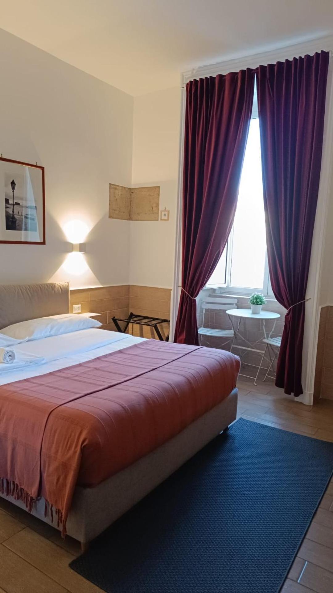 H22 Hotel Naples Luaran gambar